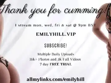 Chaturbate Live Sex Cam of littlee33