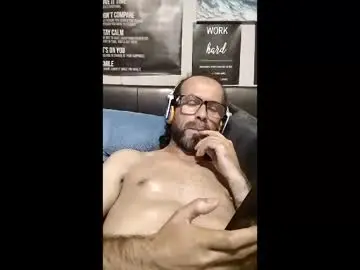 Chaturbate Live Sex Cam of pedrocoelhopio