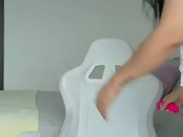 Chaturbate Live Sex Cam of almatease