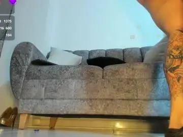 Chaturbate Best live sex cam show of violetmontana