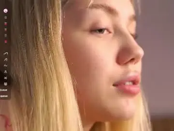 Chaturbate Watch Live Sex Cams of cinacandy