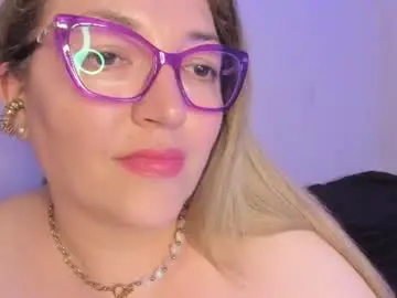 Chaturbate Sex Chat of naty__mature_
