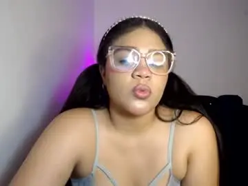 Chaturbate Nude Webcam of isamoon99