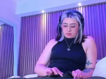 Chaturbate Live Sex Cam of gabyrose9