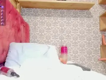 Chaturbate Live Sex Cam of iris_charlotte