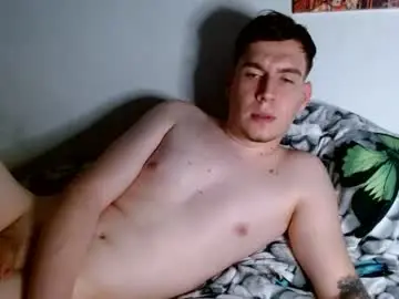 Chaturbate Live Sex Cam of magic_fantasy77