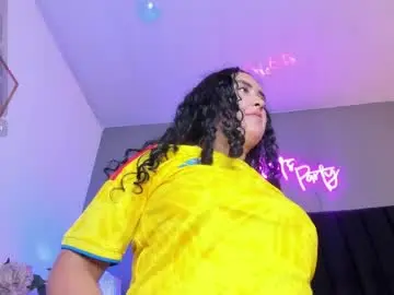 Chaturbate Watch Live Sex Cams of isaxcurves