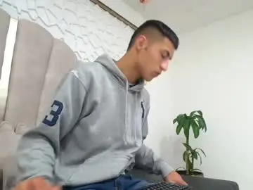 Chaturbate Adult Webcam of mr_porn_9