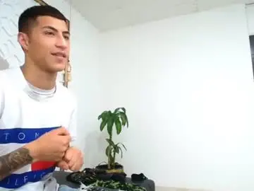 Chaturbate Nude Webcam of mr_porn_9