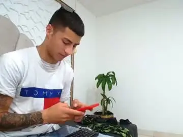Chaturbate Sex Cam of mr_porn_9