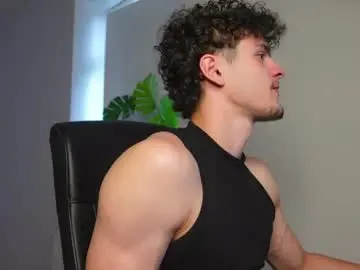 Chaturbate Live Sex Cam of brad_holloway