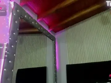 Chaturbate Free Porn Cam of paulinna_curvy