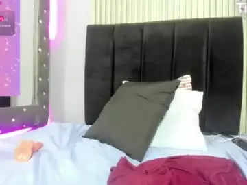 Chaturbate Live Porn of paulinna_curvy