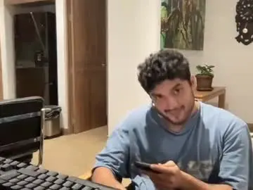 Chaturbate Live Sex Cam of bdever7