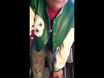 Chaturbate Free Porn Cam of petite_loverr