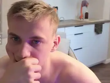 Chaturbate Sex Chat of holiday_boys