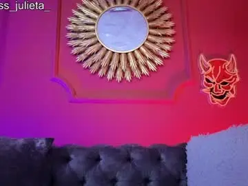 Chaturbate Live Sex Cam of julieta_russell