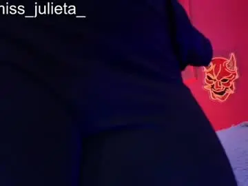 Chaturbate Free Live Porn of julieta_russell
