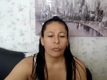 Chaturbate Live Sex Cam of mature_martina_