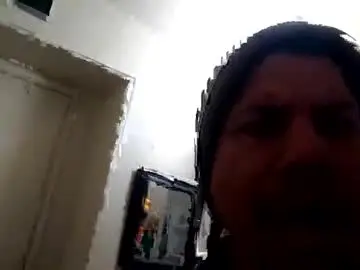 Chaturbate Free Porn Cam of bigdickisaac520