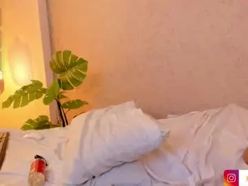 Chaturbate Best live sex cam show of miah_luv