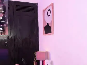 Chaturbate Free Live Porn of valentinna_montess