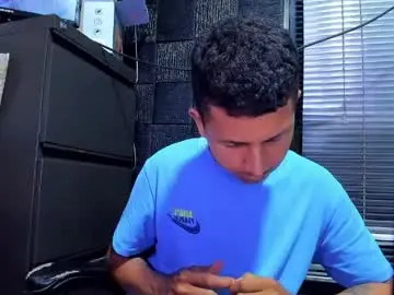 Chaturbate Adult Webcam of g_lincoln