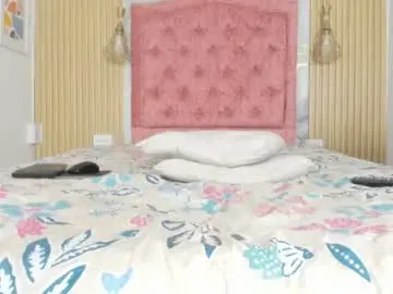 Chaturbate Live Sex Cam of rachellesc