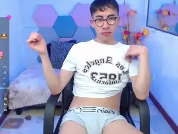 Chaturbate Nude Webcam of andy_norton