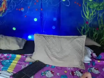 Chaturbate Live Sex of lulu_petite_