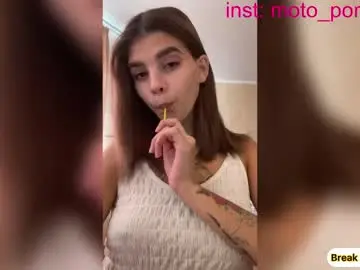 Chaturbate Free Porn Cam of moto_ponchik