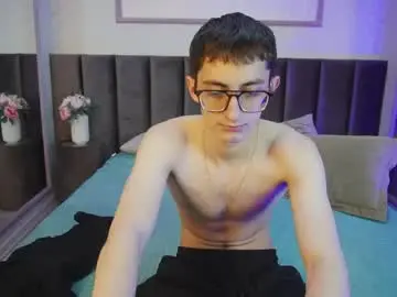 Chaturbate Watch Live Sex Cams of ronbevs