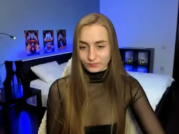 Chaturbate Live Sex Cam of miss_emily19