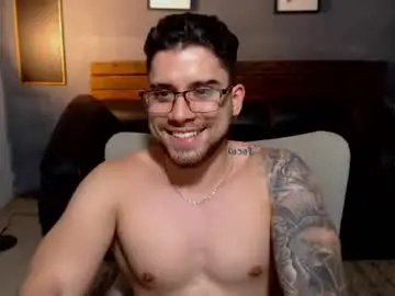 Chaturbate Live Sex Cam of mike_montoya