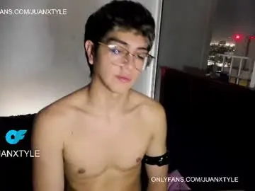 Chaturbate Live Porn of juancamroom