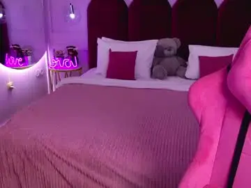 Chaturbate Sex Cam of charlotteatwood