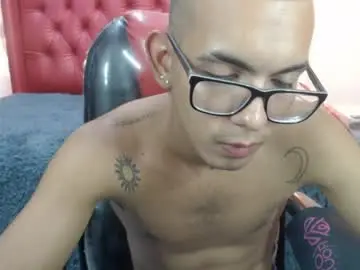 Chaturbate Adult Webcam of maximiliano_hotdevil