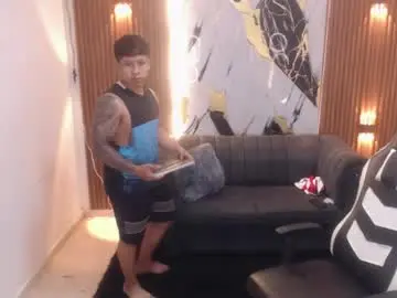 Chaturbate Live Sex Cam of thomson_hot01