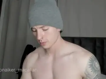 Chaturbate Free Porn Cam of jhonny_macallan