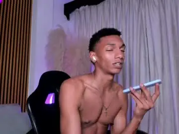 Chaturbate Live Sex Cam of juliensaint_