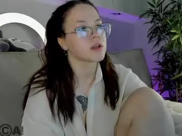 Chaturbate Live Porn of kira_be11