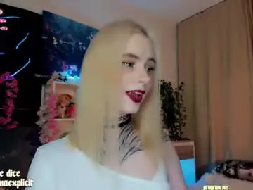 Chaturbate Live Sex of snake_bites