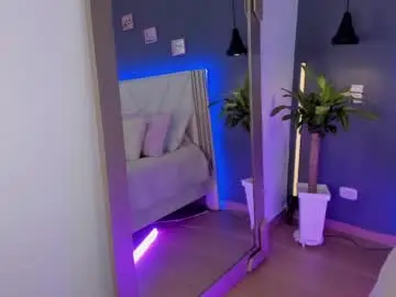 Chaturbate Watch Live Sex Cams of naishaford_1