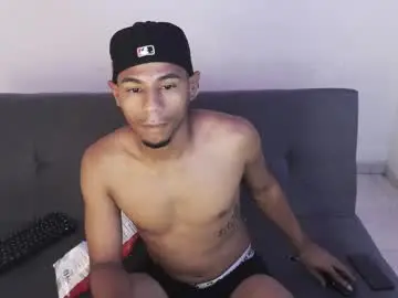 Chaturbate Best live sex cam show of kings_latins