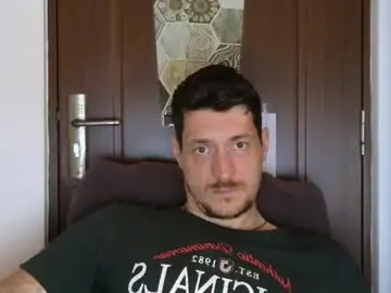 Chaturbate Sex Cam of tattooedhunk_