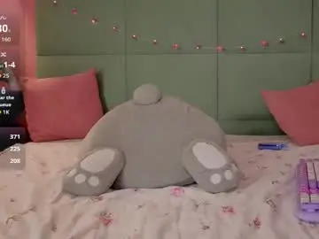Chaturbate Live Sex Cam of bella_stewarttt
