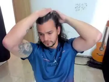 Chaturbate Live Sex Cam of loganhot22