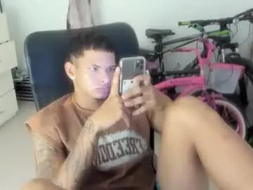 Chaturbate Live Porn of white_master444