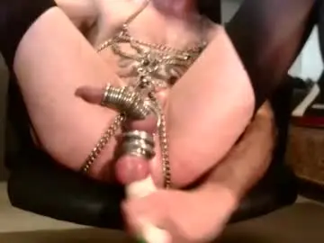 Chaturbate Sex Cam of silkynylon77