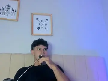 Chaturbate Live Sex Cam of logan_9_